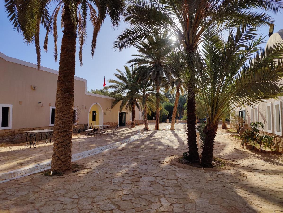 Hotel Pansy Qasr Ghilan Luaran gambar