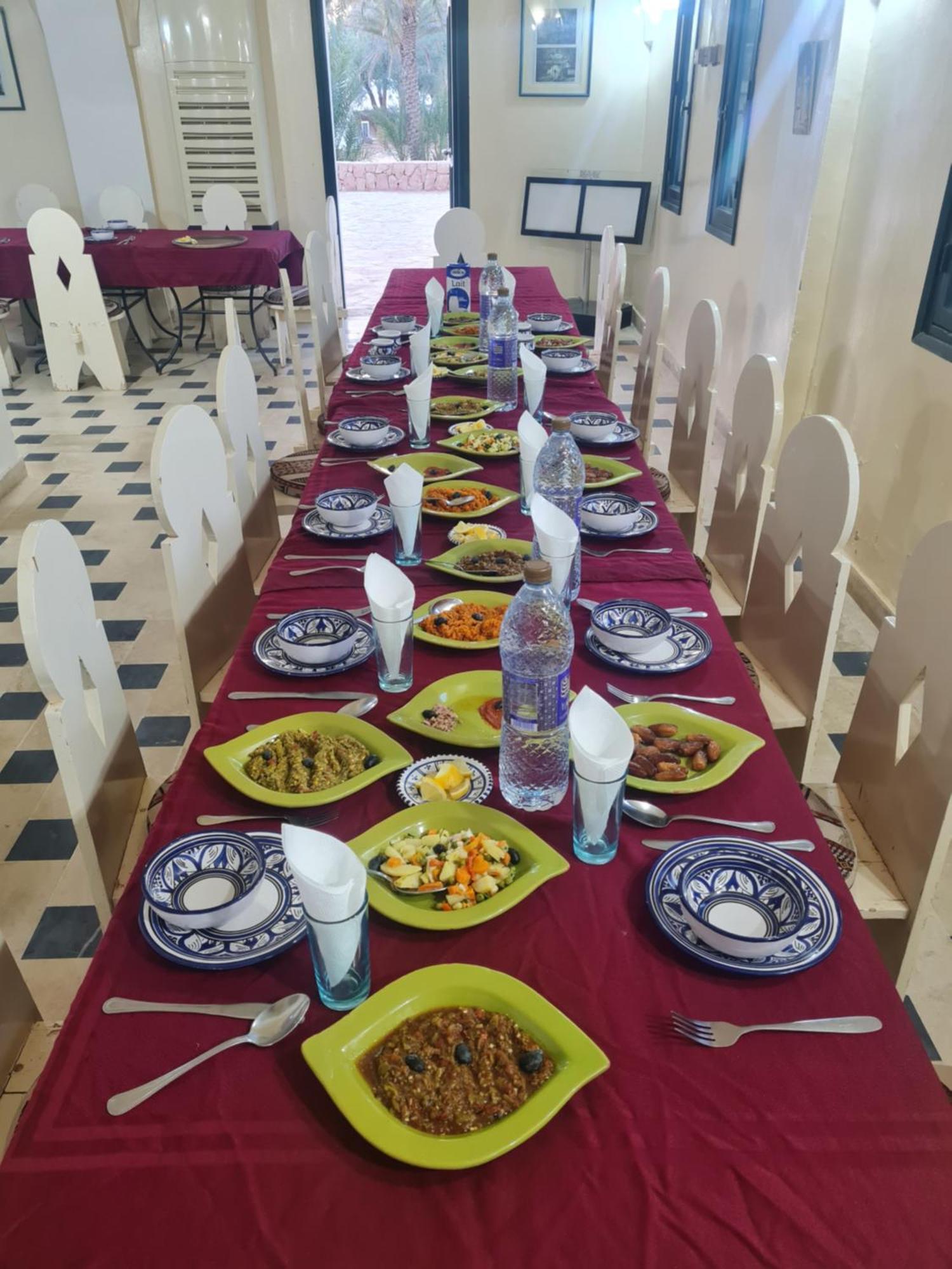 Hotel Pansy Qasr Ghilan Luaran gambar